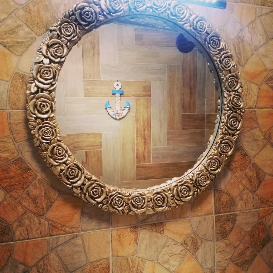 נובי סאד Marina Jacuzzi Apartment Free Parking מראה חיצוני תמונה